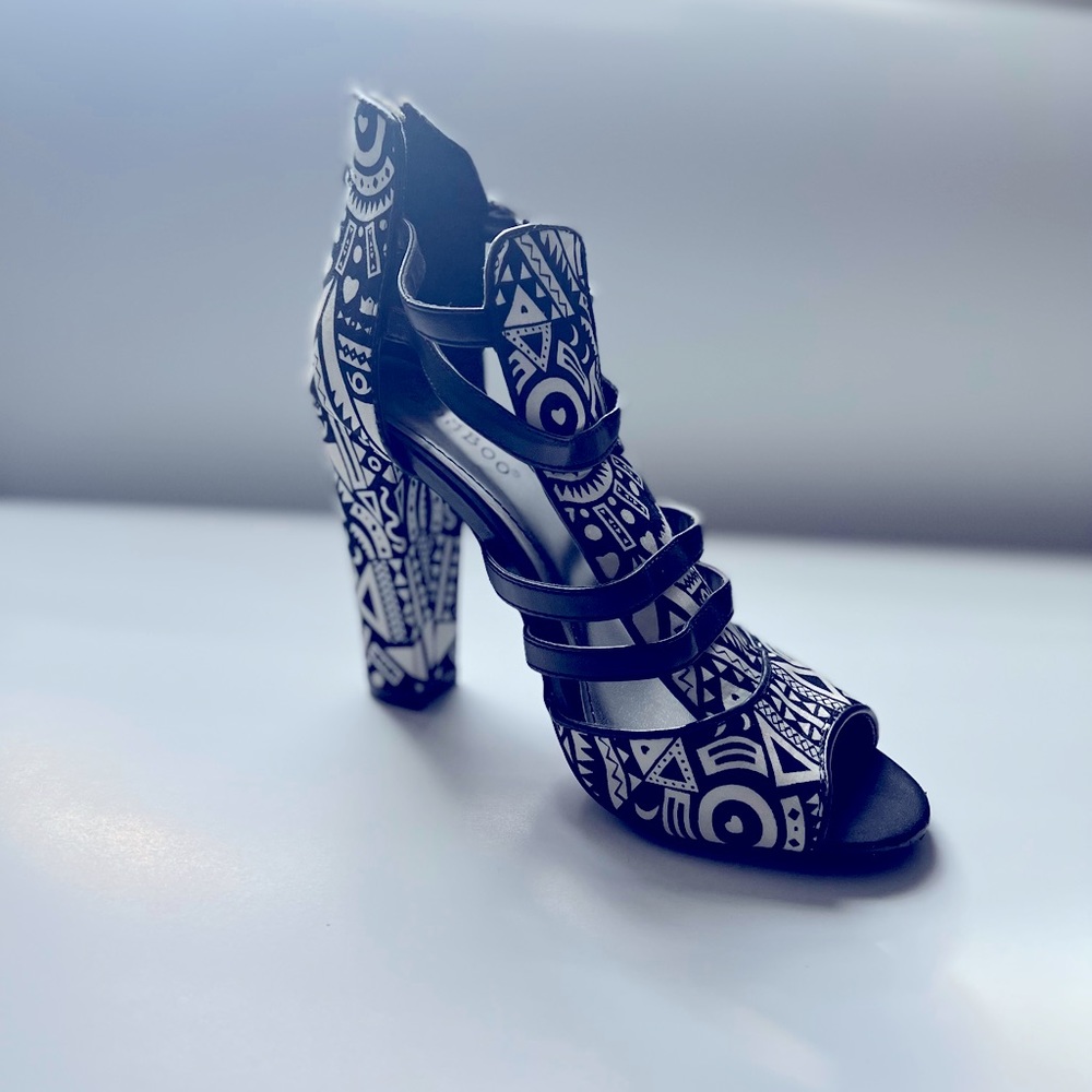 BAMBOO PEEP TOE HEEL. Size 7